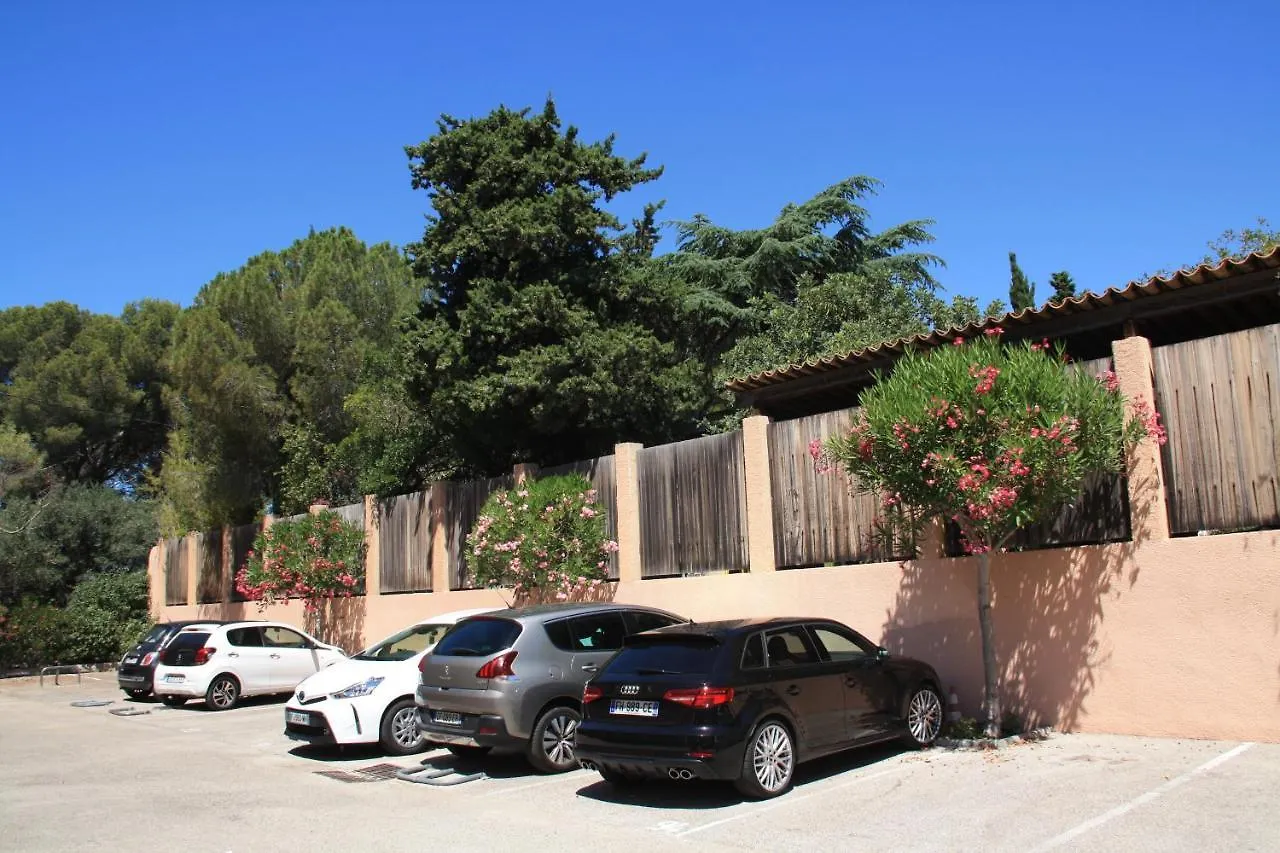 Studio Merbleuesoleil Classe 3 Etoiles 4 Pers Bord De Mer Bandol