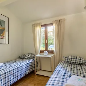 Appartement Nice Apt For 4 With Terrace And Pool, Bandol