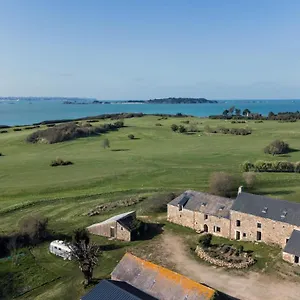  Couette-café La Ferme Du Golf, Atypique Et Artistique France