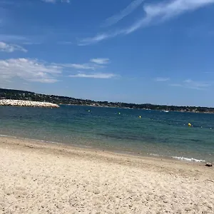Appartement A Pied Du Port De Et De Sa, Bandol